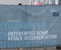 Bild: Michael Faulhaber/dpa
Die Wiesn war wegen einer Bombendrohung gesperrt - und konnte erst nach umfangreichen Absuchmaßnahmen wieder öffnen.