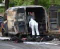 Bild: Felix Hörhager/dpa
Mehrere Autos wurden angezündet (Archivbild).