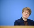 Bild: Sebastian Christoph Gollnow/dpa
Berater von Wirtschaftsministerin Katherina Reiche sehen Deutschland in einer schweren strukturellen Krise.