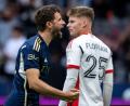 Bild: ETHAN CAIRNS/The Canadian Press/AP/dpa
Thomas Müller (links) hatte beim 4:1 mit Vancouver viel zu Jubeln.