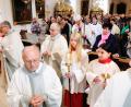 Bild: do
Festsonntag in Speinshart: Der Besuch des Rosenkranzfestes ist für viele Gläubige ein Muss. Der Münchner Weihbischof war zum ersten Mal in die Pfarr- und Klosterkirche.