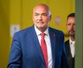 Bild: Peter Kneffel/dpa
Muss wieder vor Gericht: der ehemalige CDU-Bundestagsabgeordnete Axel Fischer.