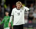 Bild: Marius Becker/dpa
Nick Woltemade stößt mit Verspätung zum Nationalteam. (Archivfoto)