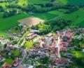 Archivbild: mür
Die Bayerische Staatsregierung hat Bad Neualbenreuth mit dem Gütesiegel "Flächenbewusste Kommune" ausgezeichnet. Damit werden Städte, Gemeinden und interkommunale Allianzen gewürdigt, die sich in besonderem Maße um den Schutz der wertvollen Ressource Boden verdient machen.