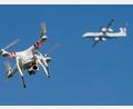 Bild: Julian Stratenschulte/dpa
Nachdem es europaweit mehr Drohnensichtungen in Bereichen der kritischen Infrastruktur gegeben hat, reagiert Bayern mit einer Novelle des Polizeiaufgabengesetzes. (Symbolbild)