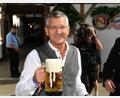 Bild: Felix Hörhager
Herbert Hainer, Präsident des FC Bayern München, kommt eine Woche nach dem Oktoberfest nach Plößberg.