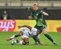 Bild: Swen Pförtner/dpa
Voller Einsatz für den VfL Wolfsburg: Alexandra Popp (r).