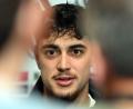 Bild: Federico Gambarini/dpa
Aleksandar Pavlovic und die Fragen zu seinen Zwangspausen: „Es nervt.“