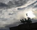 Bild: Jens Kalaene/dpa-Zentralbild/ZB
Die Gefühlslage der Nation ist nach Einschätzung des Psychologen Stephan Grünewald derzeit schwierig und stark von Verdrängung geprägt. (Archivbild)