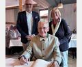 Bild: Rainer Zintl
Carl Böhm feiert seinen 80. Geburtstag im Kreise seiner Familie und Freunde.