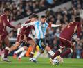 Bild: Natacha Pisarenko/AP/dpa
Messi spielt mit Argentinien nicht wie geplant in Chicago, sondern in Florida gegen Puerto Rico. (Archiv-Foto)