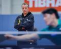 Bild: Rolf Vennenbernd/dpa
Tischtennis-Bundestrainer Jörg Roßkopf beim Training mit Nationalspieler Dang Qiu.