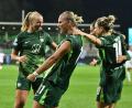 Bild: Swen Pförtner/dpa
Wolfsburgs Fußball-Frauen wollen auch gegen Bayern München jubeln.