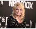 Bild: Richard Shotwell/Invision via AP/dpa
Dolly Parton musste im September einige Konzerte verschieben. (Archivbild)