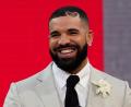 Bild: Chris Pizzello/Invision/AP/dpa
Kanadas Erfolgsrapper Drake wehrt sich erfolglos gegen Anspielungen in einem Lied von US-Musiker Kendrick Lamar. (Archivlbild)