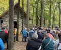 Bild: mma
Gut besucht war der Gottesdienst im Freien am Laubhof.