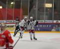 Bild: A. Chuc
Cedric Schiemenz (links) und Fabian Voit bejubeln den Siegtreffer der Blue Devils Weiden in allerletzter Sekunde. Das Spiel der Devils gegen den EC Bad Nauheim endete nach einer unglaublichen Aufholjagd mit 5:4.