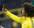 Bild: Bernd Thissen/dpa
Auch Dortmunds Nationalspieler Karim Adeyemi ist in den sozialen Medien aktiv. (Archivbild)