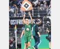 Bild: Carmen Jaspersen/dpa
Werder-Spielerin Medina Desic hat sich öffentlich für diese Plakataktion nach dem Derby gegen den HSV entschuldigt.