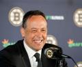 Bild: Mary Schwalm/AP/dpa
Marco Sturm hat derzeit gut lachen als Cheftrainer der Boston Bruins.