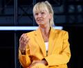 Bild: Henning Kaiser/dpa
Franziska van Almsick sieht Olympische Spiele in Deutschland als Chance für die Gesellschaft.