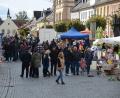 Archivbild: ak
Beim Herbstmarkt im vergangenen Jahr sahen sich viele Besucher das Angebot an.