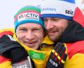 Bild: Robert Michael/dpa
Francesco Friedrich (l) muss den Gesamtweltcup im Zweierbob an Johannes Lochner abtreten. (Archivbild)