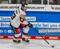 Bild: Armin Weigel/dpa
Eishockey-Nationalspieler Luis Schinko hielt es nicht lange in München aus. (Archivfoto)