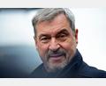 Bild: Malin Wunderlich/dpa
Markus Söder schwamm auch schon im Chiemsee. (Archivbild)