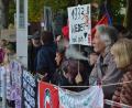 Archivbild: Kunz
Das Aktionsbündnis "Nicht lange fackeln" ruft zu einer antifaschistischen Demonstration am Samstag in Weiden auf. Erst Anfang Oktober demonstrierten Menschen vor der Max-Reger-Halle gegen den AfD-Bürgerdialog.