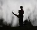 Bild: Arne Dedert/dpa
Ob Kinderfotos ins Internet gehören, ist eine vieldiskutierte Frage. (Archivfoto)