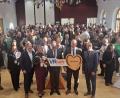 Bild: jua
Die VR Bank Mittlere Oberpfalz übergab Spenden in einer Gesamthöhe von 130 000 Euro.