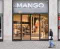 Bild: Axel Heimken/dpa
Das Datenleck bei Mango ist ein weiterer Vorfall in einer langen Reihe von Cyberangriffen auf Einzelhändler und Modeketten. (Archivbild)