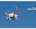 Bild: Julian Stratenschulte/dpa
Viele Menschen vermuten Russland hinter den Drohnensichtungen. (Symbolbild)