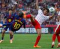 Bild: Joan Monfort/AP/dpa
Barcelona mit Lamine Yamal (l) siegte gegen Girona mit dem früheren Dortmunder Axel Witsel.