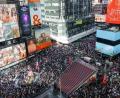 Bild: Olga Fedorova/AP/dpa
In New York nahmen laut Polizei mehr als 100.000 Menschen an Protesten teil.