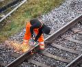 Bild: Daniel Vogl/dpa
Die Bahn will 2026 in Bayern zusätzlich knapp 40 Kilometer neue Gleise und 20 neue Weichen verlegen. (Symbolbild)