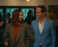Bild: -/AppleTV/dpa
Maya Rudolph und Nat Faxon in einer Szene der Serie "Reich".