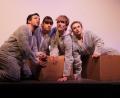 Bild: Daniela Stanilewicz/Ovigo-Theater/exb
Die Schauspieler Anna Maria Sturm, Florian Wein, Lisamarie Berger, Daniel Adler (von rechts).