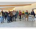 Bild: Josef Wiesent
Unter dem Titel „Kunst und Krempel“ präsentiert das Kulturforum Wernberg-Köblitz e. V. eine Ausstellung, die zahlreiche Besucher anlockt.