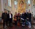 Bild: OASE Weiden
Teilnehmer der MUT-Benefizveranstaltung in der Kirche St. Sebastian in Weiden.
