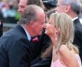 Bild: Picture Alliance/Schroewig/Maels/ZDF/dpa
Mitten in einer Wirtschaftskrise ging Spaniens König Juan Carlos auf Elefantenjagd, mit Corinna zu Sayn-Wittgenstein und Freunden - unter anderem das kostete ihn den Thron.