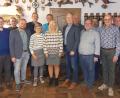Bild: mfh
Mehrere Listenkandidaten hatten sich entschuldigt, die Herbstgrippe grassiert. Dafür bereicherten Unterstützer wie der ehemalige FDP-Bundestagsabgeordnete Ulrich Lechte (4.v.l.) das Bild.