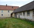 Bild: jr
Das Wohnhaus und die landwirtschaftlichen Gebäude in Amesmühle wurden ebenfalls von der Stadt Mitterteich gekauft und soll an Interessenten wieder veräußert werden.