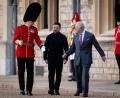 Bild: Aaron Chown/Pool PA/AP/dpa
Prinz Charles empfängt ukrainischen Präsidenten Selenskyj auf Schloss Windsor.