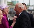 Bild: Steffen Trumpf/dpa
Norwegens König Harald - hier bei einem Besuch bei der damaligen dänischen Königin Margrethe vor zwei Jahren - hat Humor. (Archivbild)