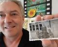 Bild: ui
Wie so viele seiner Generation wuchs Dieter Weiß (links) mit den Geschichten von Lurchi und den Salamander-Schuhen auf. Die gab es erstmals fünf Jahre nach der Gründung vor 100 Jahren im Schuhhaus Weiß von Opa Emmeram (Zweiter von rechts) und von Papa Erwin (Dritter von rechts), das Dieter 1994 übernahm.