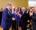 Bild: Matthias Balk/dpa
Auch viele ehemalige Spitzenfunktionäre der CSU, etwa „Mr. Euro“ Theo Waigel, nahmen an der Feier teil.