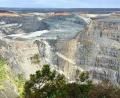 Bild: Carola Frentzen/dpa
Der Blick  auf die riesige Greenbushes-Mine ist atemberaubend.