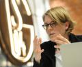 Bild: Wolf von Dewitz/dpa-Zentralbild/dpa
Schalkes Finanzchefin Christina Rühl-Hamers sieht eine weitere Etappe bei der langfristigen finanziellen Konsolidierung erreicht. (Archivbild)